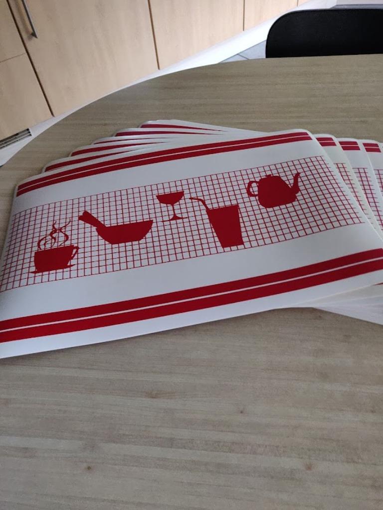 Placemats in kunststof.   8x., Ophalen of Verzenden, Zo goed als nieuw, Overige materialen, Overige typen