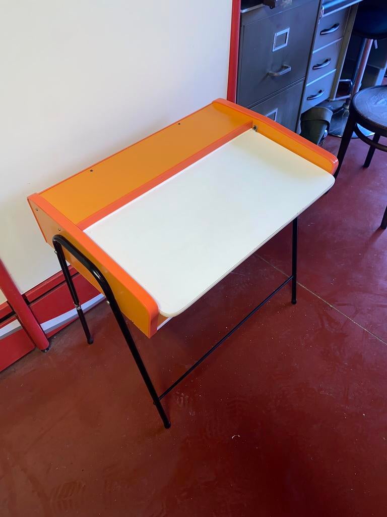 Vintage kinderbureautje, Kinderen en Baby's, Kinderkamer | Tafels en Stoelen, Gebruikt, Ophalen