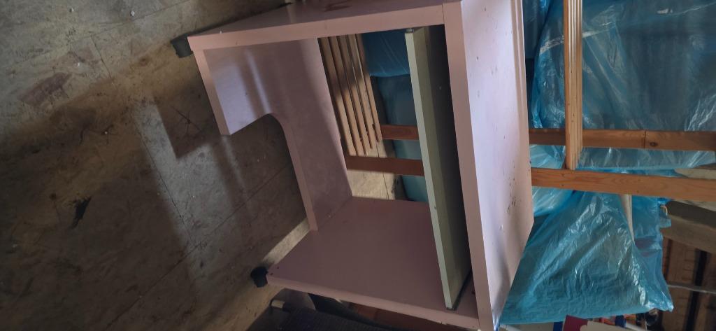 Petit bureau ikea, Ophalen, Met wielen, Gebruikt