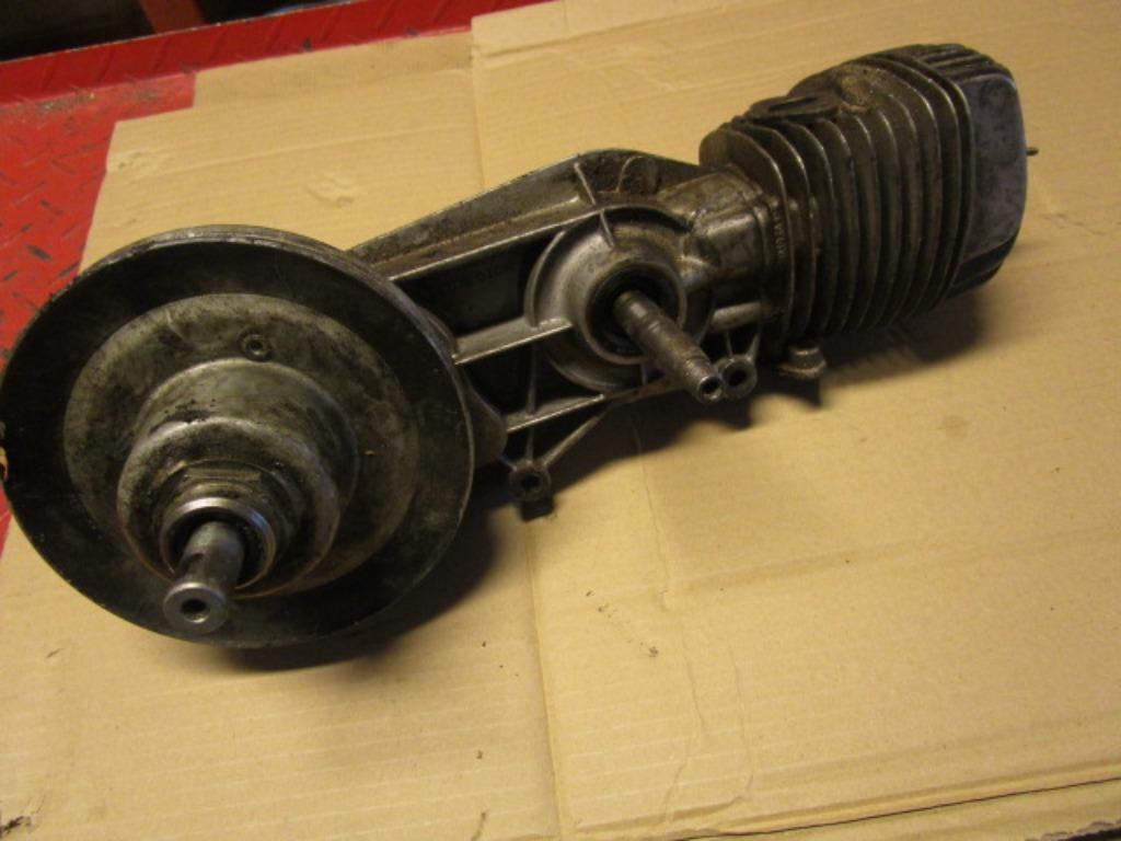 2 inkomplete Moto Guzzi 49cc oldtimer motorblokken, Fietsen en Brommers, Ophalen of Verzenden, Gebruikt, Blok, Overige merken