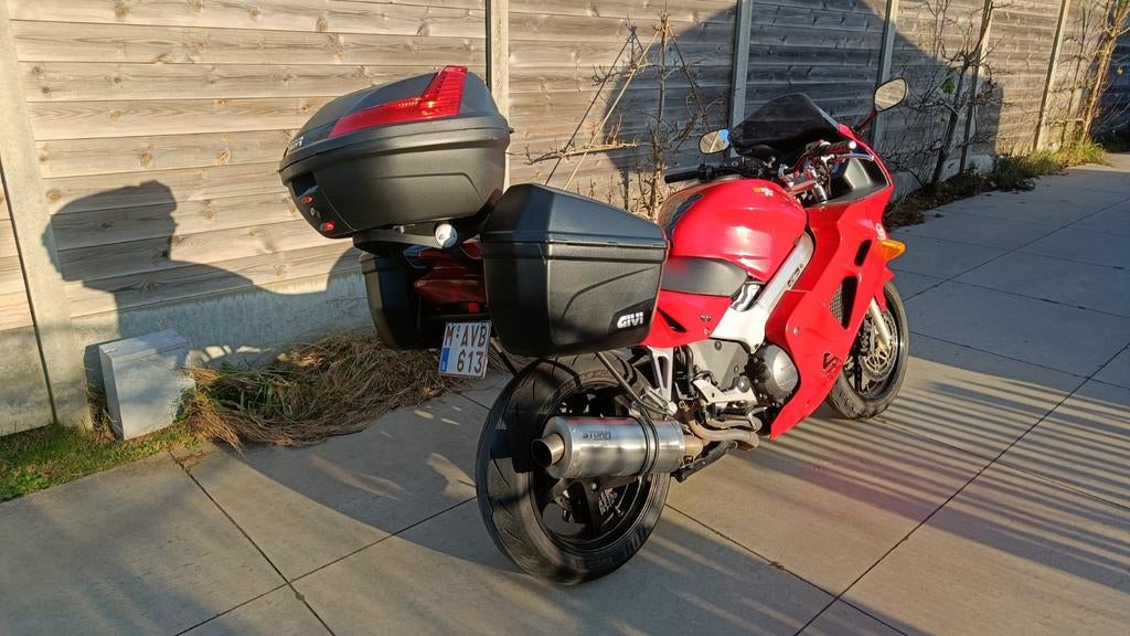 Vfr 800 fi givi kofferset, Motoren, Motoren | Honda, Particulier