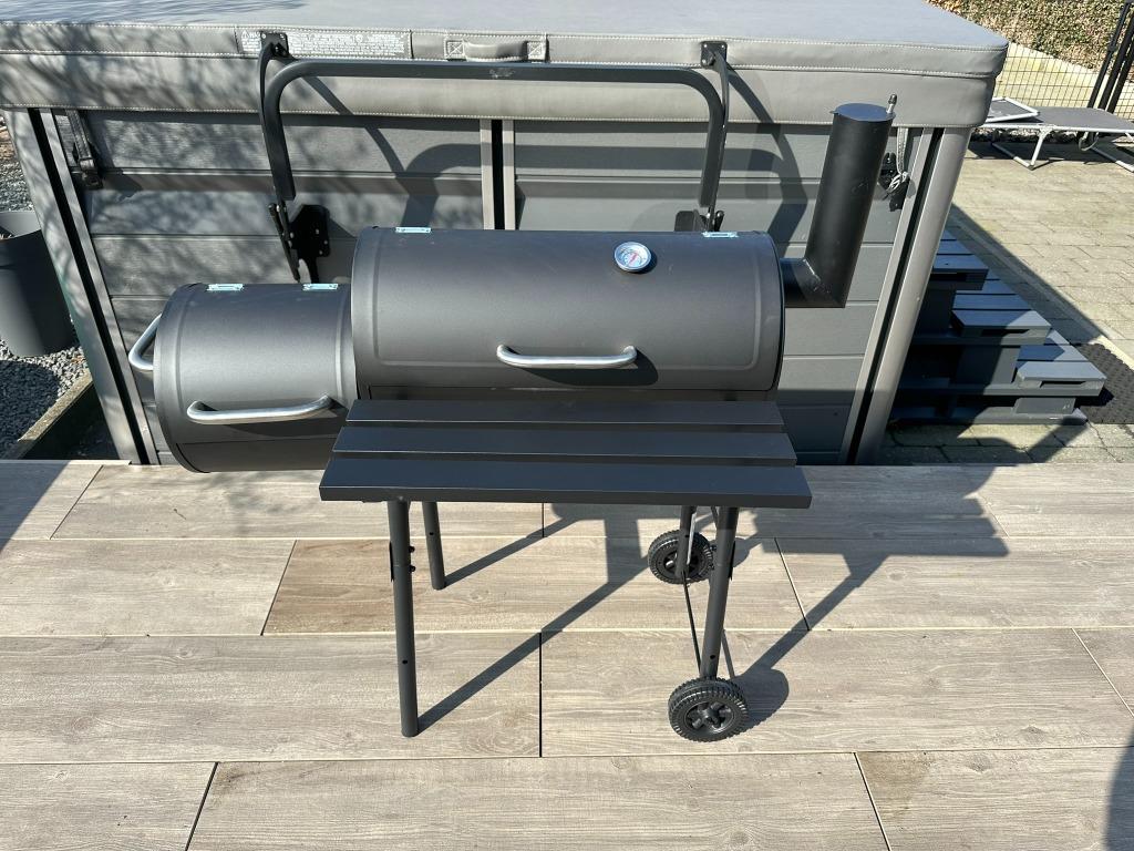 BBQ Smoker - Nieuw, maar weg wegens dubbel gebruik, Ophalen of Verzenden, Nieuw