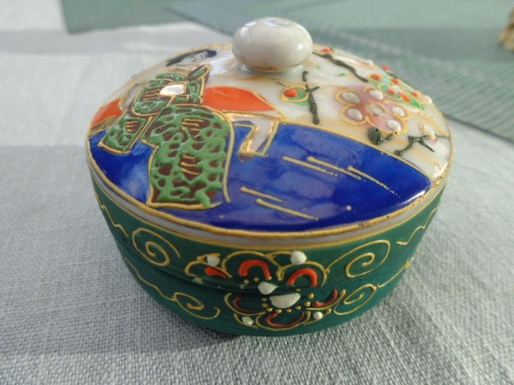 Japans of Chinees opberg doosje ( pillendoos)porselein, Antiek en Kunst, Ophalen of Verzenden