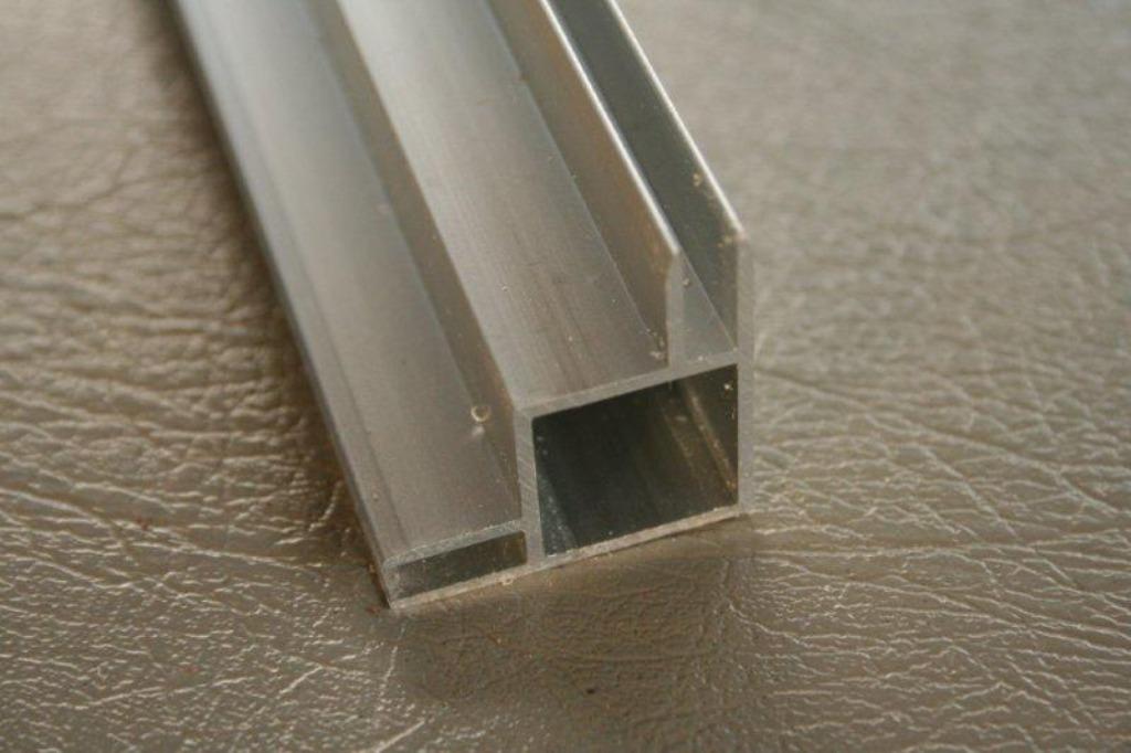 Aluminiumprofielen en toebehoren voor volièrebouw, Ophalen, Nieuw, Aluminium, Volière