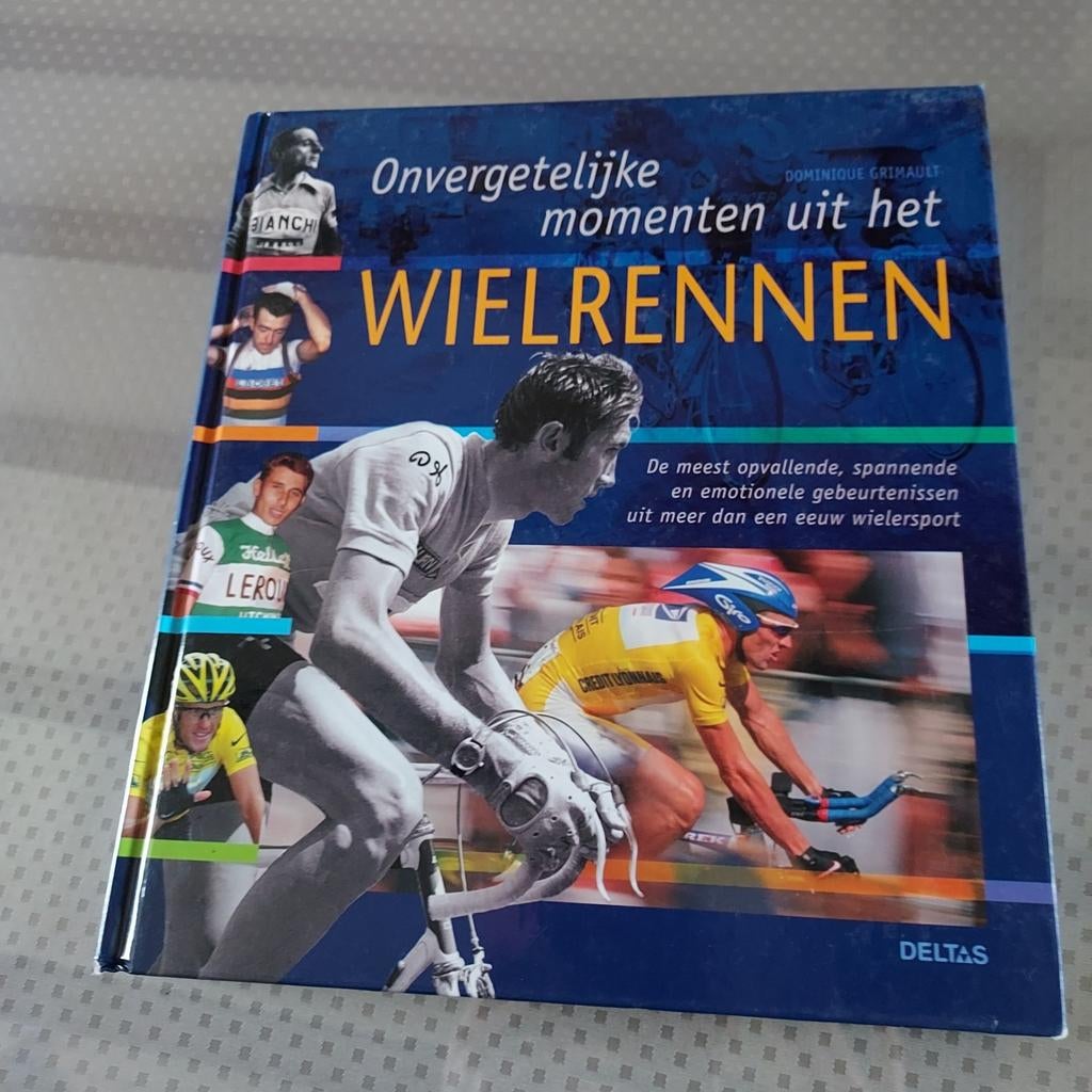 Onvergetelijke  momenten uit het wielrennen goede staat, Ophalen of Verzenden, Zo goed als nieuw