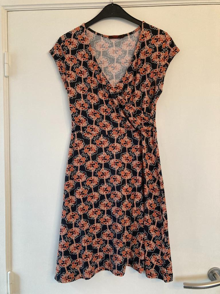 Zwangerschapsjurk zwart en oranje bloemen - Fragile - M, Kleding | Dames, Maat 38/40 (M), Fragile, Ophalen of Verzenden, Gedragen