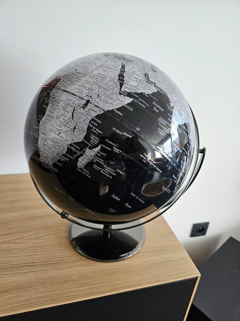 Wereld bol, Ophalen, Zo goed als nieuw
