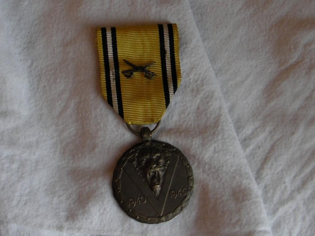 Médaille commémorative guerre 1940-1945, Enlèvement ou Envoi, Armée de terre, Ruban, Médaille ou Ailes