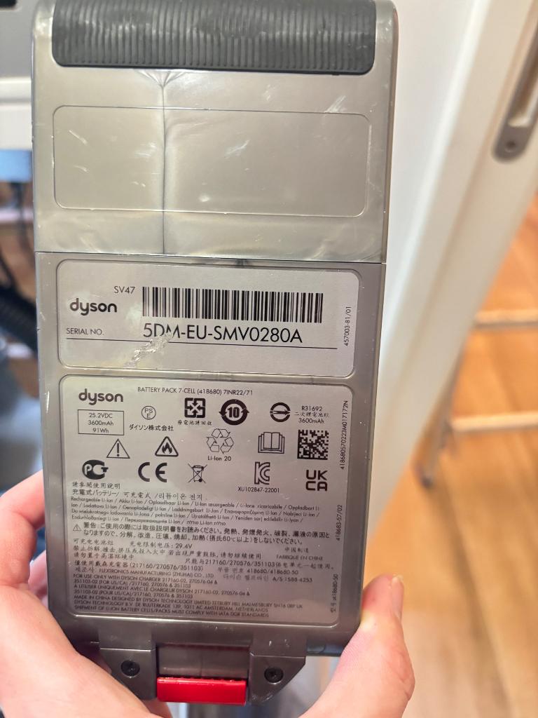 Dyson v15 detect absolute, Enlèvement, Utilisé, Réservoir, 1200 à 1600 watts