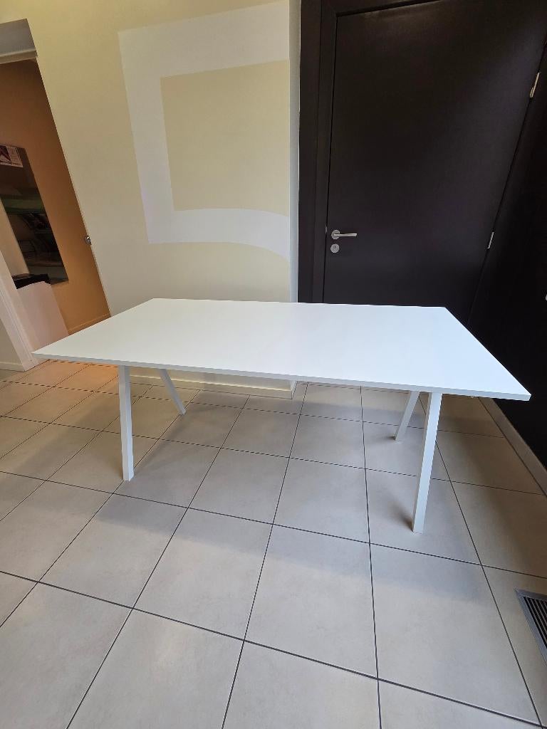 Bureau, Ophalen, Zo goed als nieuw