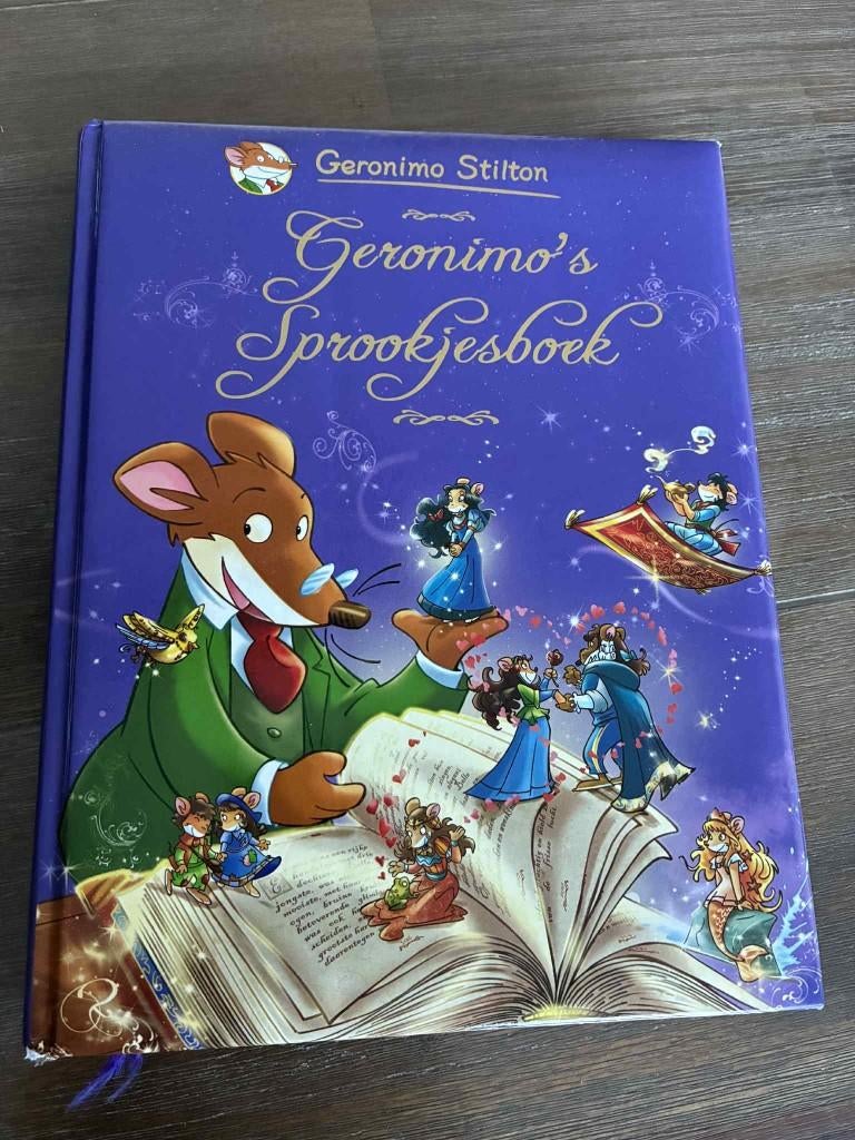 Geronimo Stilton Sprookjesboek (8 verhalen), Ophalen of Verzenden, Gelezen, Geronimo Stilton, Sprookjes