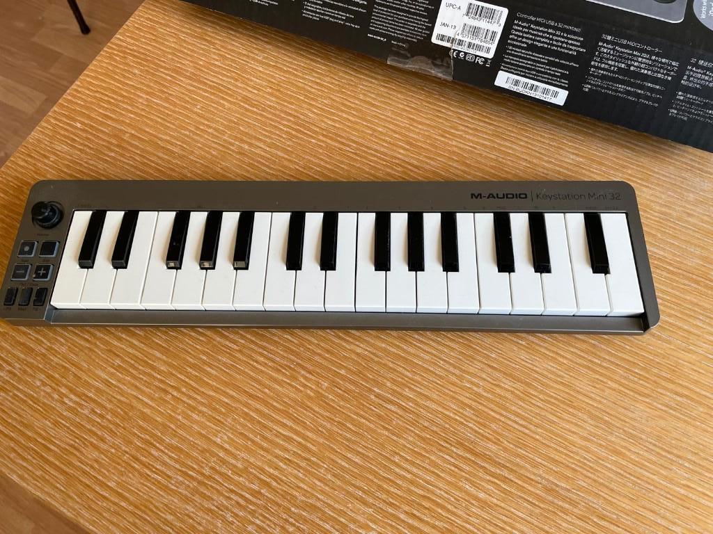 M-Audio USB-minitoetsenbord, Autres marques, Connexion MIDI, Autres nombres, Comme neuf