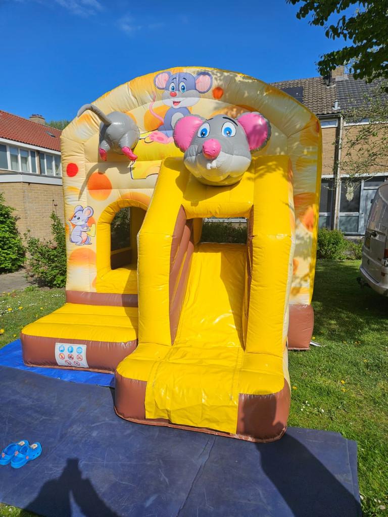 Château gonflable Mouse à louer !, Hobby & Loisirs créatifs, Articles de fête | Location, Comme neuf, Enlèvement