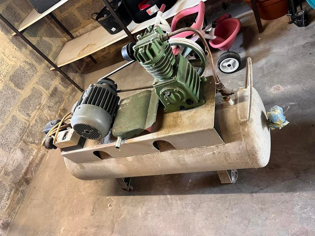 Compresseur d’air, Enlèvement, Utilisé