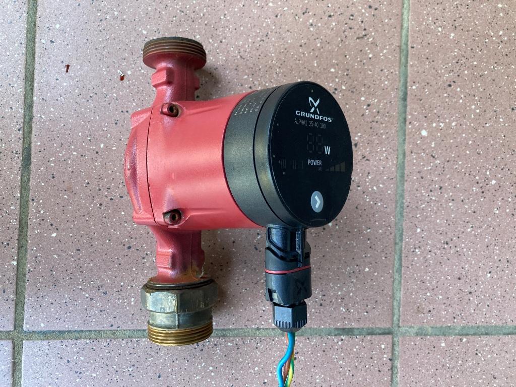 Circulateur Grundfos, Bricolage & Construction, Moins de 60 cm, Enlèvement, Utilisé, Moins de 200 watts