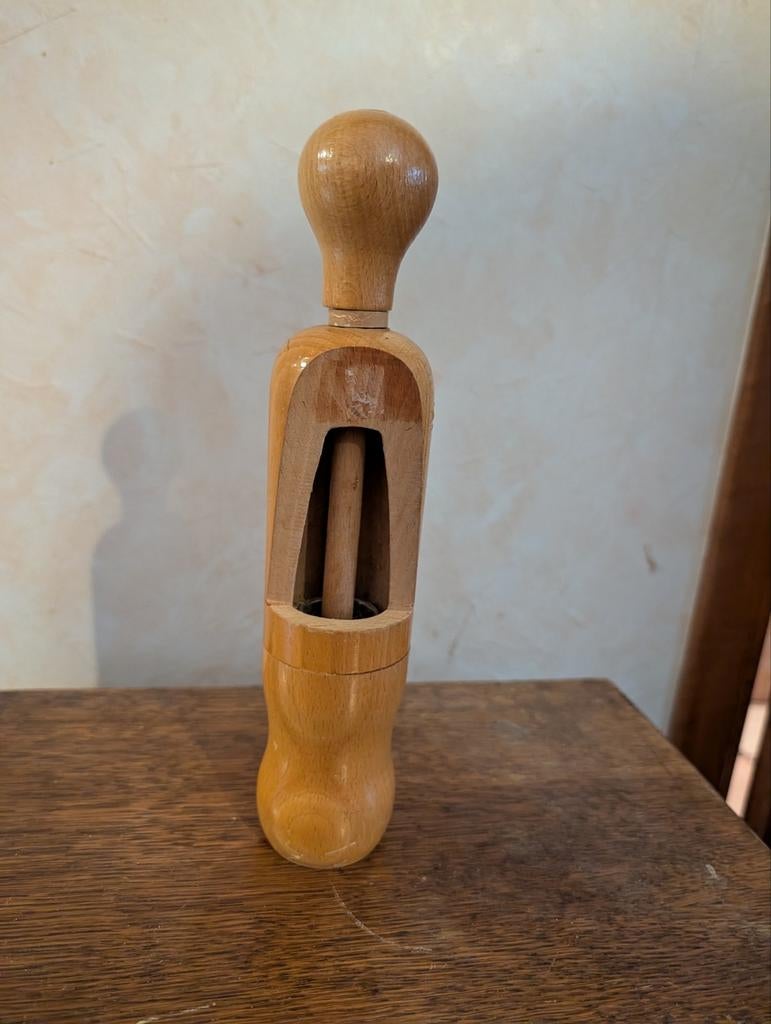 Embouteilleur de bouchon de liège, Enlèvement