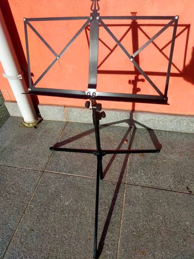 Muziekstandaard voor partituren, Muziek en Instrumenten, Ophalen of Verzenden, Muziekstandaard