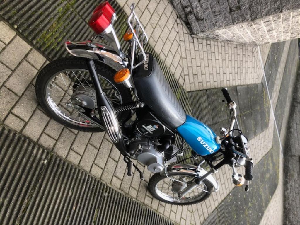 SUZUKI TS50, 49 cc, Toermotor, 11 kW of minder, 1 cilinder