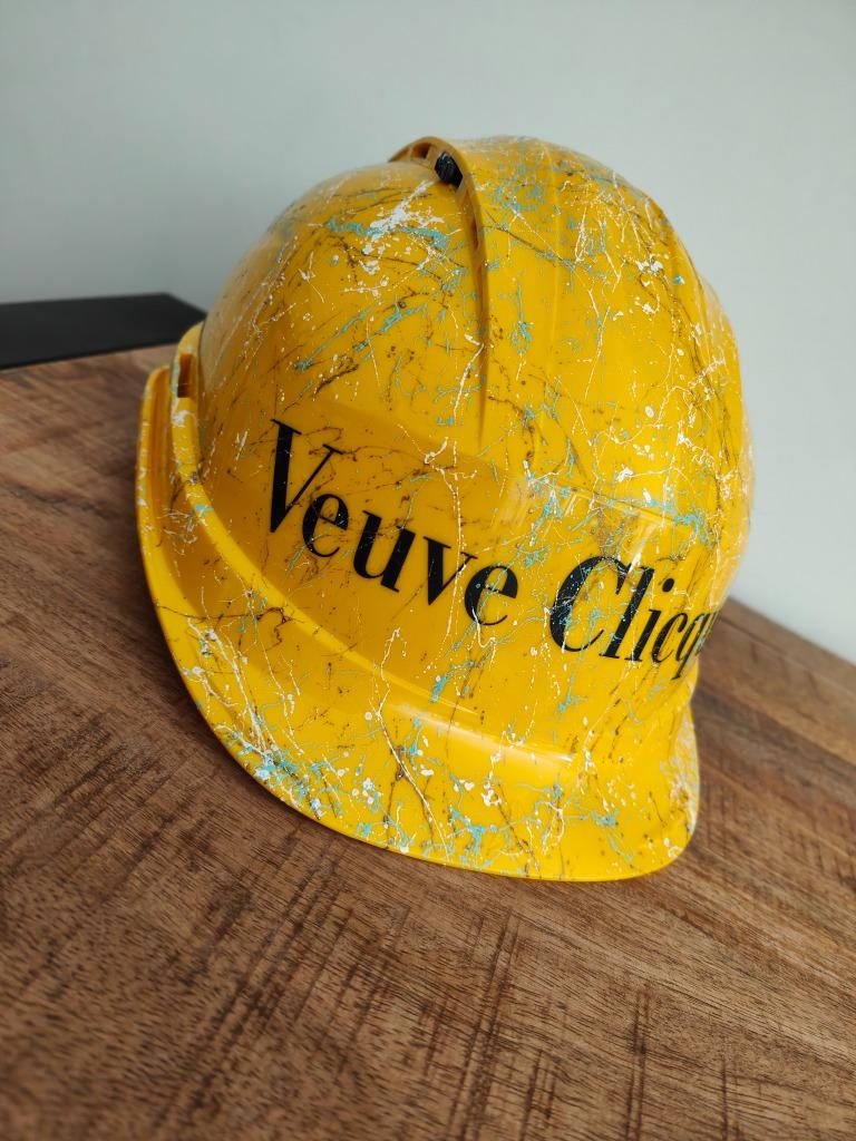 Safety First de Veuve Clicquot - Œuvre d'art (Rob VanMore) u, Enlèvement ou Envoi, Neuf, Ustensile