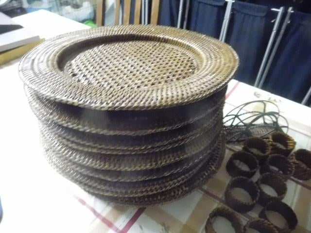 assiettes en rotin, ronds de serviette, porte-serviettes, Neuf, Enlèvement ou Envoi, Autres types, Autres matériaux