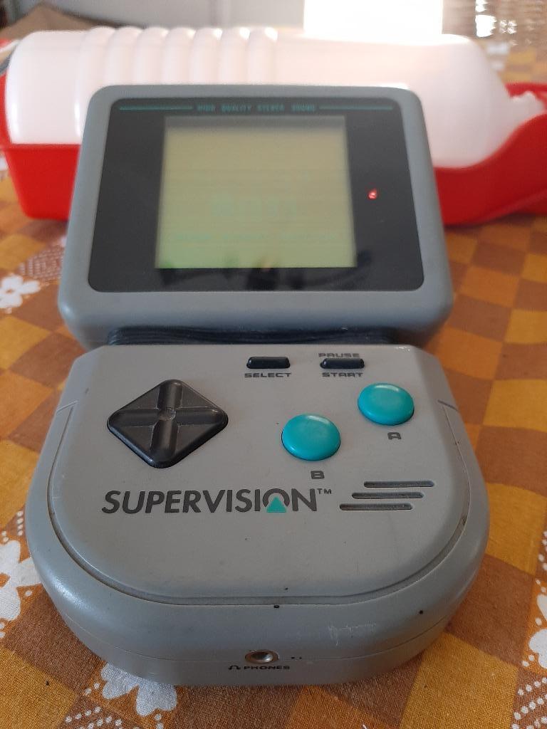 Console supervion, Consoles de jeu & Jeux vidéo, Consoles de jeu | Nintendo 2DS & 3DS, Autres couleurs, 2DS, Enlèvement, Utilisé