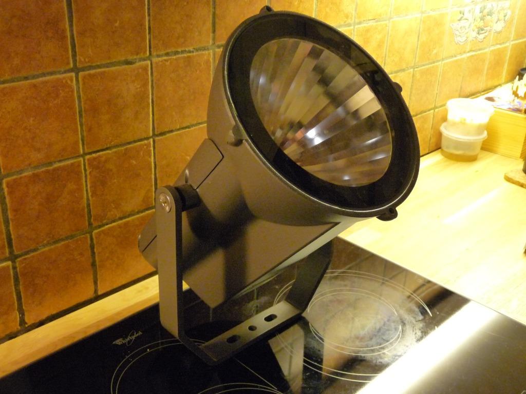 Projecteur industriel, Enlèvement, Neuf, 50 à 200 watts, Lampe