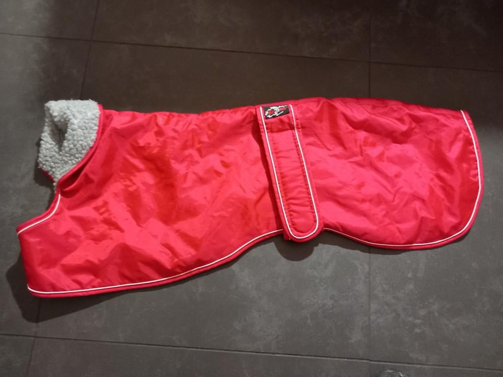Hondenjas Blizzard, rood, maat 28 xl zgan, Ophalen of Verzenden, Zo goed als nieuw, Hondenjas