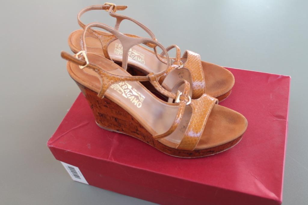 Prachtige Salvatore Ferragamo wedges mt 40, Salvatore Ferragamo, Chaussures à haut talons, Comme neuf, Brun