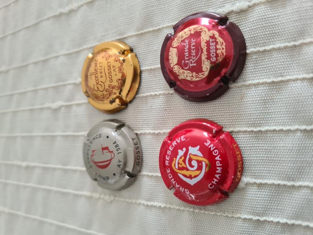 4 Champagnecapsules Gosset, Ophalen of Verzenden, Zo goed als nieuw