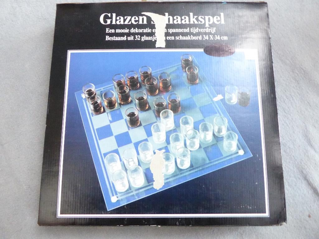 Jeu d'échecs en verre, 1 ou 2 joueurs, Enlèvement, Comme neuf
