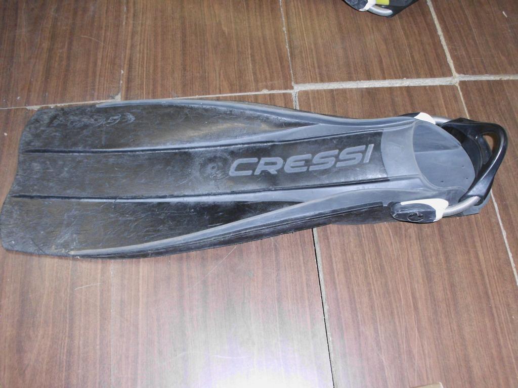 Open water zwemvlies M-L, Cressi Sub Frog, Watersport en Boten, Ophalen, Gebruikt, Zwem- of Duikvliezen
