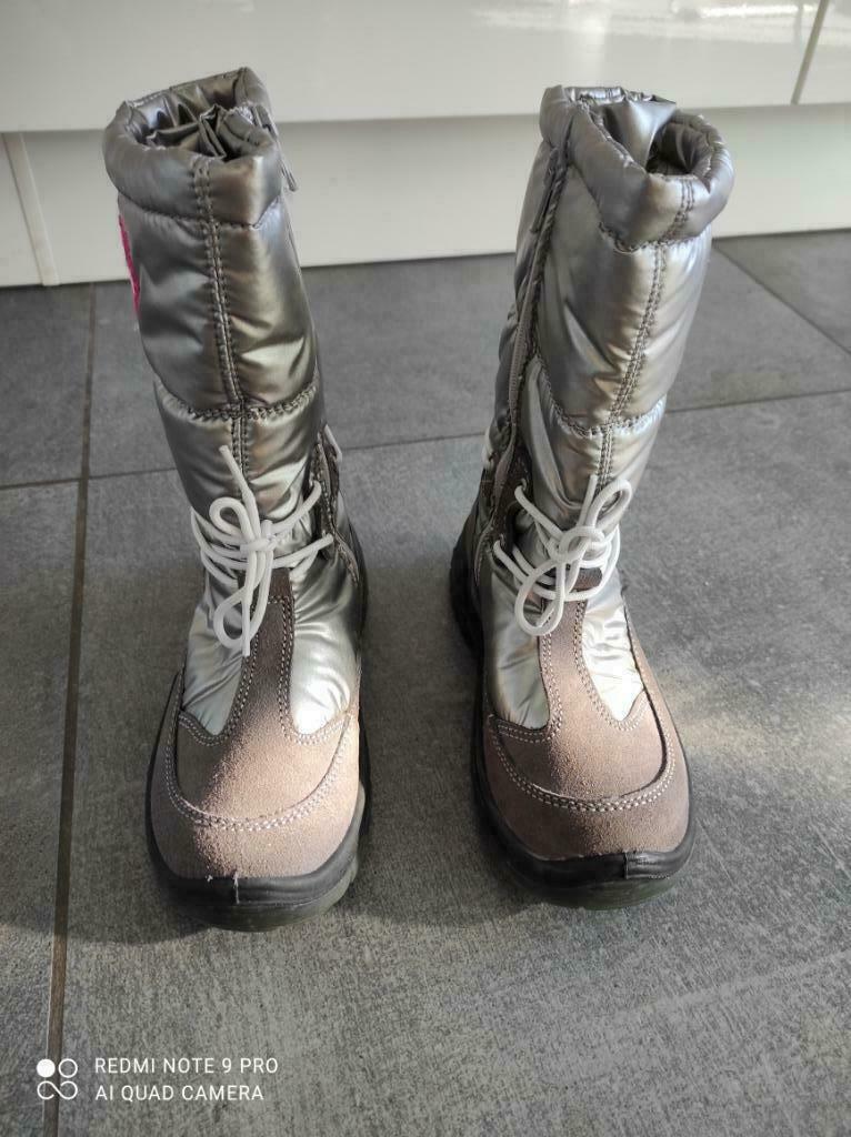 Botte de neige fille taille 33, Bottes, Enlèvement ou Envoi, Comme neuf, Fille