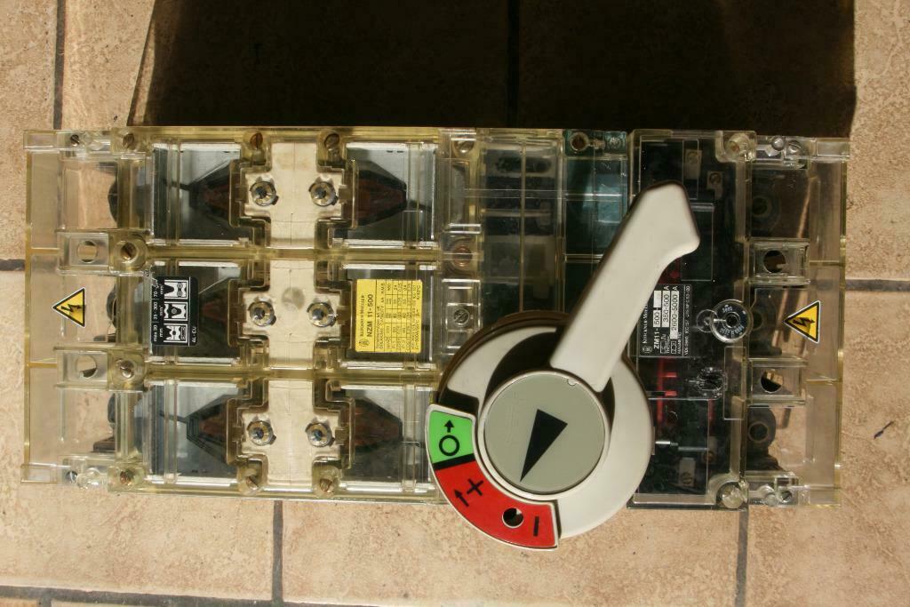 DISJONCTEUR, Bricolage & Construction, Enlèvement ou Envoi