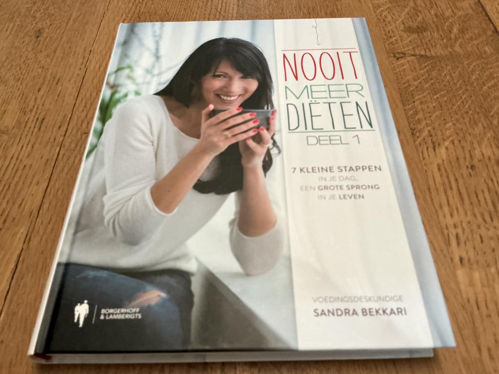 Sandra Bekkari - Nooit meer diëten 1 - verzenden mogelijk, Boeken, Gezond koken, Ophalen, Gelezen, Sandra Bekkari