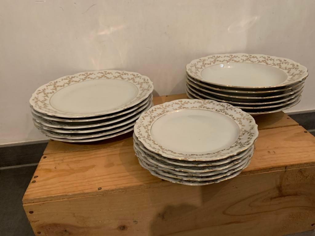 Borden, Huis en Inrichting, Keuken | Servies, Ophalen, Gebruikt, Bord(en)