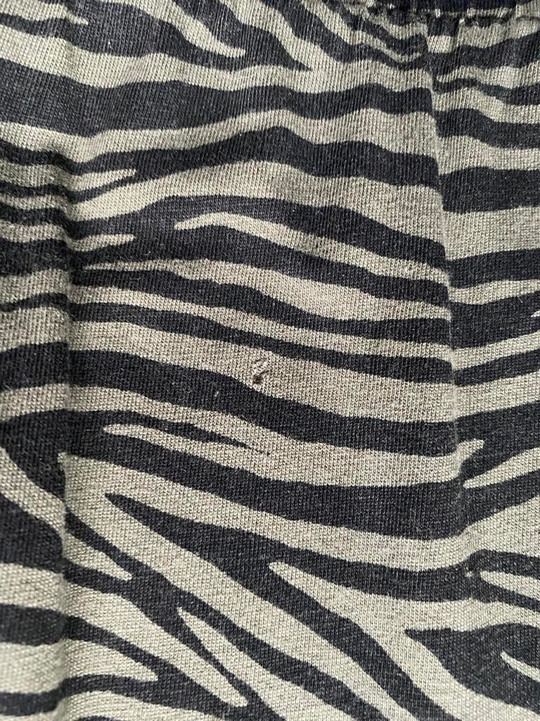 Gestreept kleedje maat 146/152, klein gaatje (zie foto), Kinderen en Baby's, Kinderkleding | Maat 146, Gebruikt, Meisje, Ophalen of Verzenden