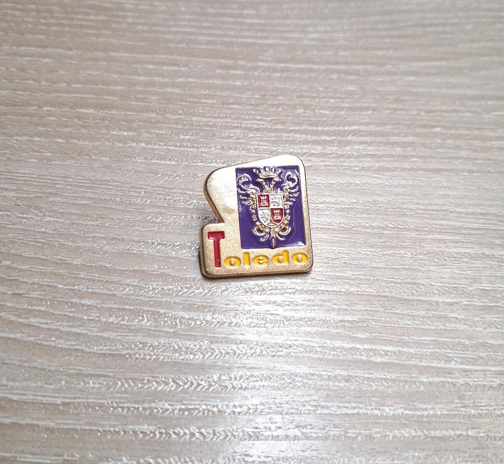 PIN - TOLEDO - SPANJE - ESPAGNE - SPAIN, Collections, Envoi, Utilisé, Ville ou Campagne, Insigne ou Pin's
