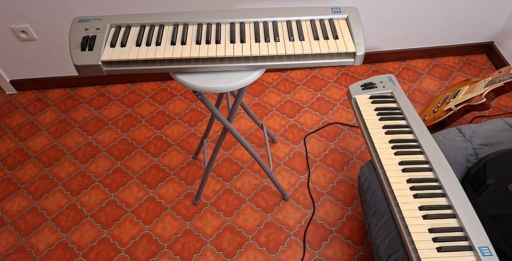 2 x clavier MIDI M-Audio à 49 touches, Enlèvement, 49 touches, Autres marques, Connexion MIDI