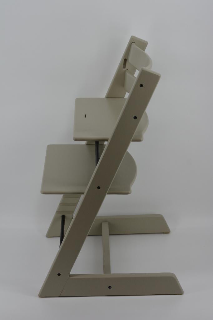 Stokke Tripp Trapp Taupe — Modèle reconditionné, Envoi, Comme neuf, Chaise évolutive, Ceinture(s)