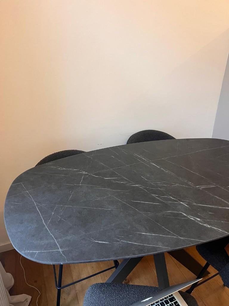 Bartafel ENRICO 14080 – Marmerlook Zwart – Ygo, Ophalen, Overige materialen, 100 tot 150 cm, Zo goed als nieuw