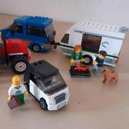 Lego auto met caravan en stadsauto, Ophalen of Verzenden, Gebruikt, Lego
