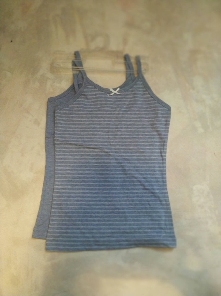 splinternieuw set van 2 meisjes singlets 4/5jaar, Kinderen en Baby's, Kinderkleding | Maat 104, Ophalen of Verzenden, Nieuw