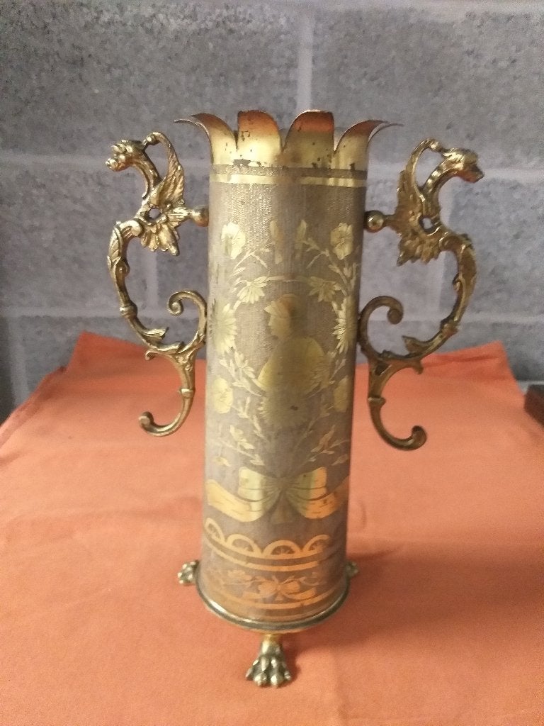 douille d'obus gravé, Enlèvement