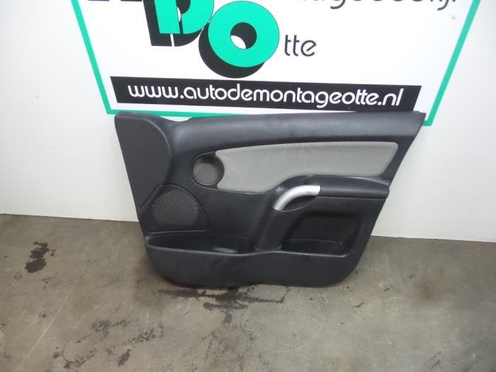 Revêtement portière 4portes avant droite d'un Citroen C3 (, -, 3 mois de garantie, Utilisé, -