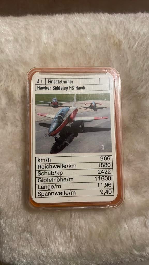 Jeu de cartes vintage avions militaires – complet 32 cartes, Ophalen, Zo goed als nieuw, Speelkaart(en)
