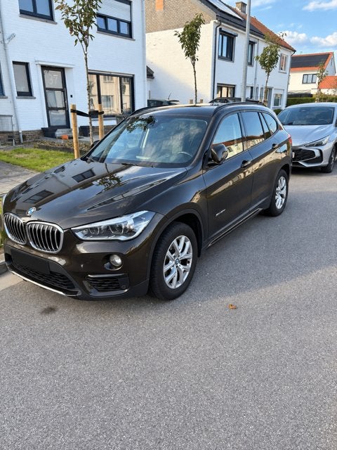 BMW X1 xDrive20d, 1995 cc, 4 cilinders, Leder, Particulier