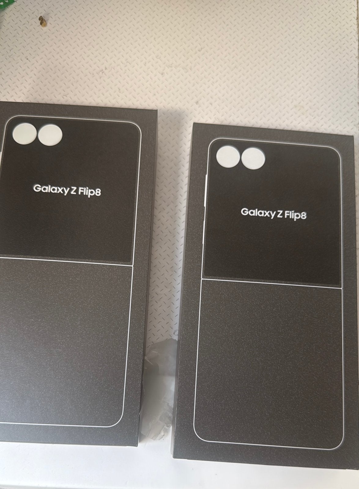 Galaxy Z flip 8 cream, Enlèvement ou Envoi, Neuf
