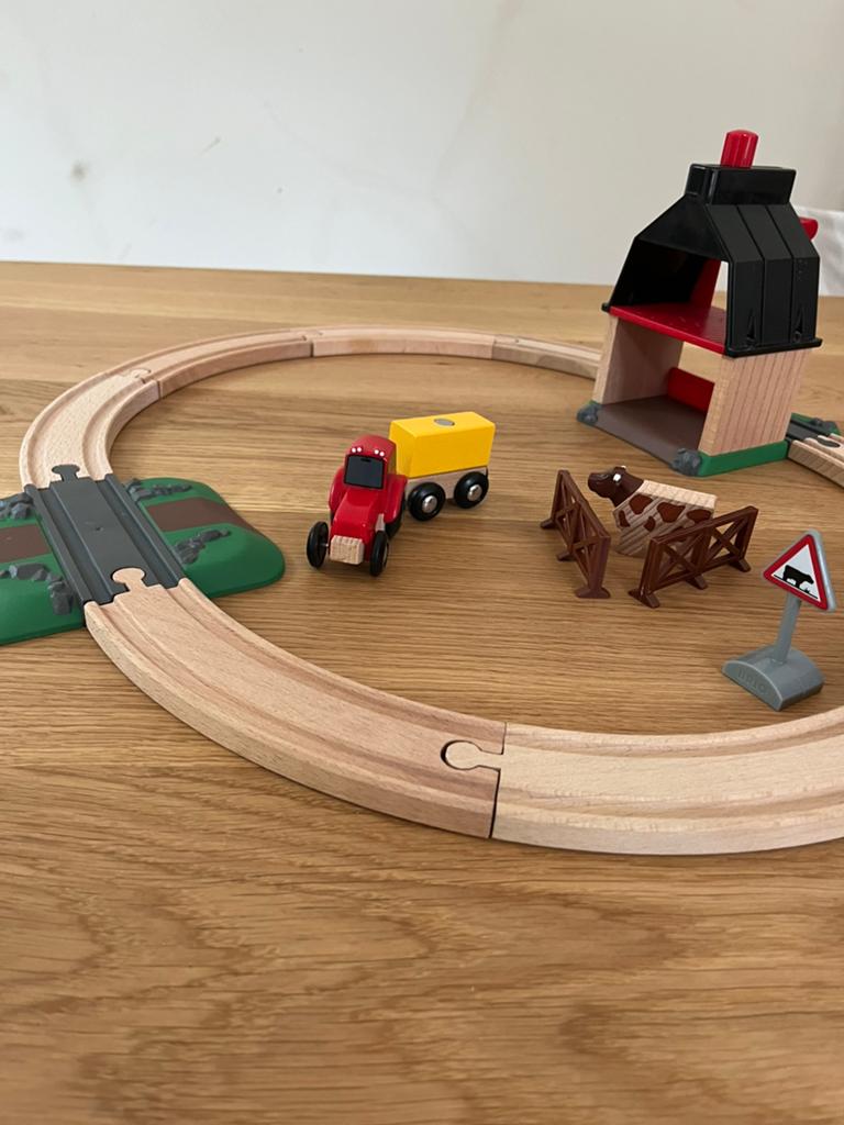 Brio trein boerderij kompleet, Kinderen en Baby's, Speelgoed | Houten speelgoed, Ophalen, Zo goed als nieuw