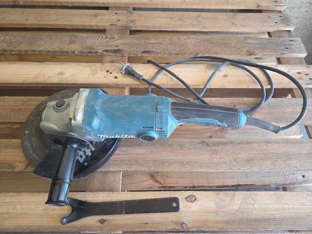 Meuleuse d'angle Makita 230mm, Bricolage & Construction, Outillage | Meuleuses, Enlèvement, Utilisé, 1000 watts ou plus, Meuleuse d'angle