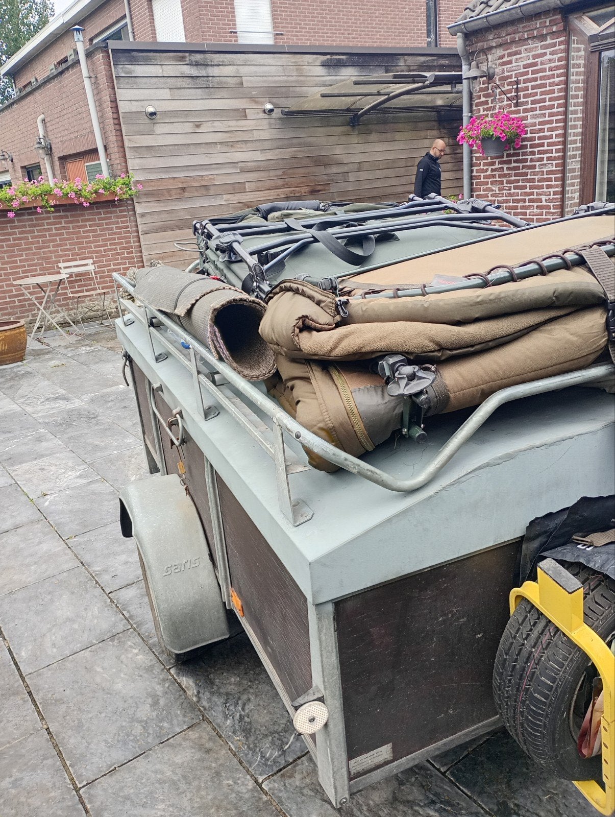 Gesloten aanhangwagen te koop, Enlèvement